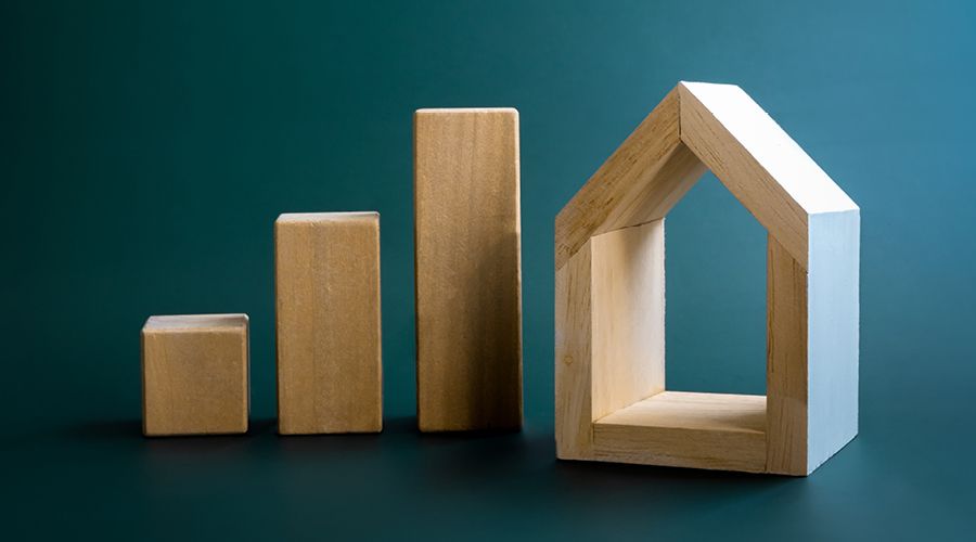 Mixed messages on house prices